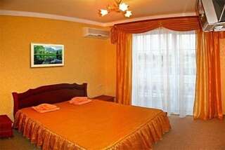 Гостиница Apelsin Hotel Николаевка Люкс с 2 спальнями-2